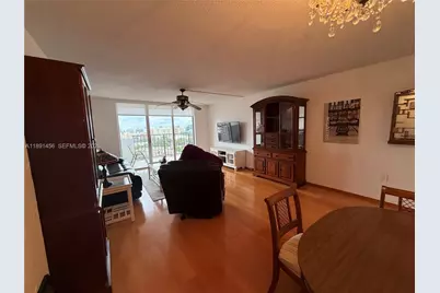 2780 NE 183rd St #1415, Aventura, FL 33160 - Photo 23