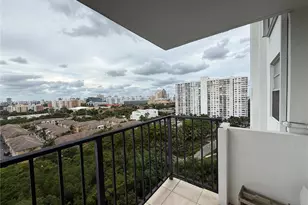 2780 NE 183rd St, Aventura, FL 33160 - Photo 5