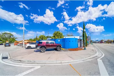 2945 SW 8th St, Miami, FL 33135 - Photo 23