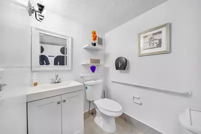 2945 SW 8th St, Miami, FL 33135 - Photo 13