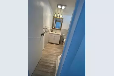 2910 Point East Dr #M601, Aventura, FL 33160 - Photo 23