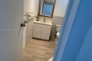 2910 Point E Dr, Aventura, FL 33160 - Photo 23