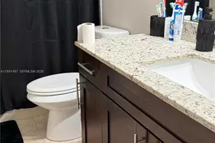 17720 NW 73rd Ave, Hialeah, FL 33015 - Photo 17