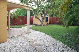 270 S Melrose Dr, Miami Springs, FL 33166 - Photo 15