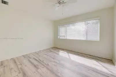 2881 NE 32nd St #221, Fort Lauderdale, FL 33306 - Photo 13