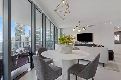 1000 Brickell Plz #3401, Miami, FL 33131 - Photo 9