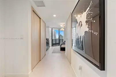 1000 Brickell Plz #3401, Miami, FL 33131 - Photo 35