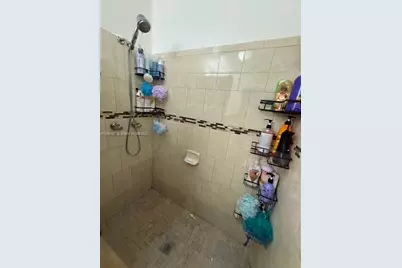 218 E 20th St, Hialeah, FL 33010 - Photo 19