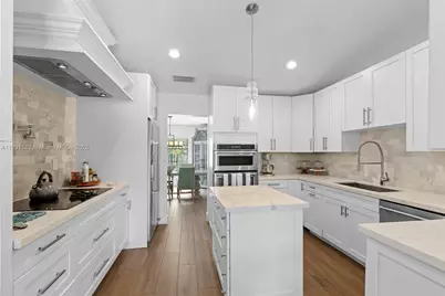 140 Torchwood Ave, Plantation, FL 33324 - Photo 9