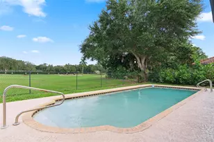 140 Torchwood Ave, Plantation, FL 33324 - Photo 25