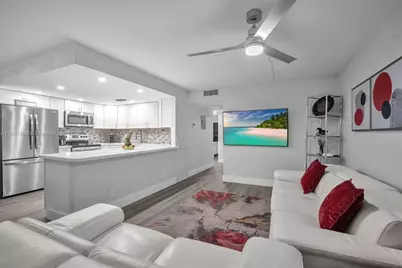 3039 Hythe C #3039, Boca Raton, FL 33434 - Photo 1