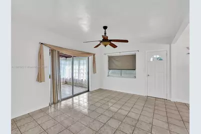 17791 NE 13th Ave, North Miami Beach, FL 33162 - Photo 23
