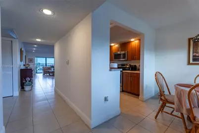 1400 SW 131st Way #410Q, Pembroke Pines, FL 33027 - Photo 3