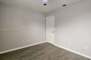 1024 S Independence Dr, Homestead, FL 33034 - Photo 13