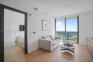 398 NE 5th St, Miami, FL 33132 - Photo 5