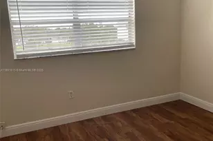 8285 Sunrise Lakes Blvd, Sunrise, FL 33322 - Photo 13