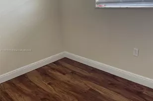 8285 Sunrise Lakes Blvd, Sunrise, FL 33322 - Photo 15