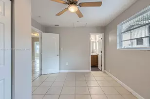 7740 Shalimar St, Miramar, FL 33023 - Photo 9