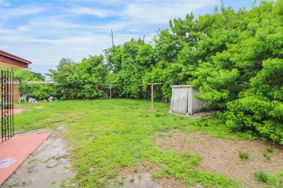 8330 NW 33rd Ave, Miami, FL 33147 - Photo 23