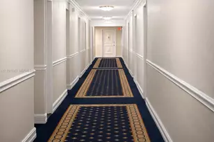 5005 Collins Ave, Miami Beach, FL 33140 - Photo 19