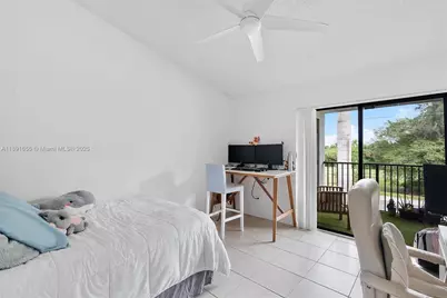 610 S Park Rd #35-1, Hollywood, FL 33021 - Photo 15