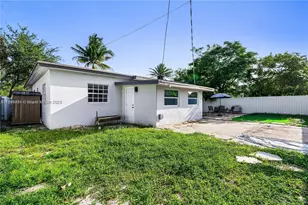 315 NW 106th St, Miami, FL 33150 - Photo 31
