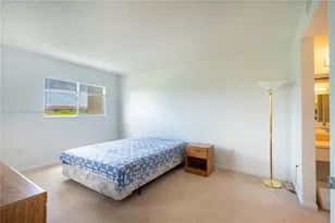 13700 SW 11th St, Pembroke Pines, FL 33027 - Photo 17