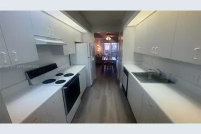 13700 SW 11th St #309A, Pembroke Pines, FL 33027 - Photo 11