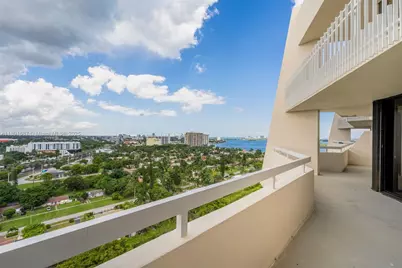 1000 Quayside Ter #PH9, Miami, FL 33138 - Photo 23