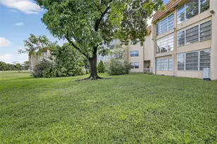 9041 Sunrise Lakes Blvd, Sunrise, FL 33322 - Photo 21