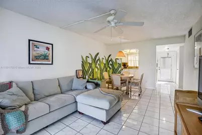 9041 Sunrise Lakes Blvd #107, Sunrise, FL 33322 - Photo 5