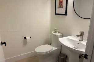 185 SW 7th St, Miami, FL 33130 - Photo 5