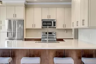 214 La Costa Ct, Weston, FL 33326 - Photo 9