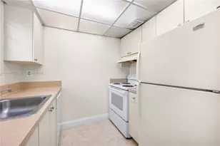 8500 SW 109th Ave, Miami, FL 33173 - Photo 9