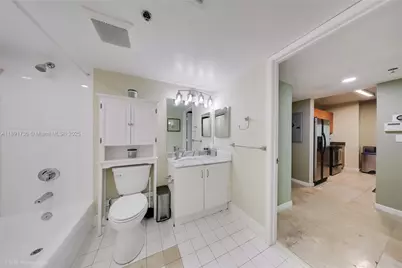 1200 Brickell Bay Dr #3506, Miami, FL 33131 - Photo 9