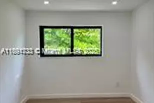 7535 NE 2nd Ct, Miami, FL 33138 - Photo 17