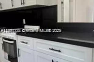 7535 NE 2nd Ct, Miami, FL 33138 - Photo 3