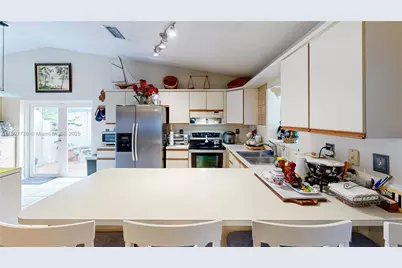 14543 SW 97th St, Miami, FL 33186 - Photo 13