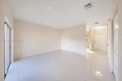 949 NE 41st Ave, Homestead, FL 33033 - Photo 15