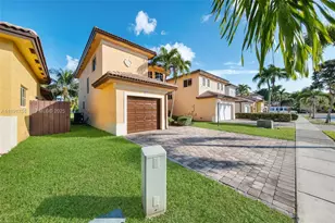 949 NE 41st Ave, Homestead, FL 33033 - Photo 3
