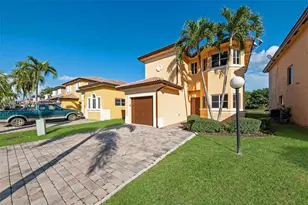 949 NE 41st Ave, Homestead, FL 33033 - Photo 5