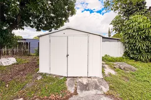 3201 NW 83rd St, Miami, FL 33147 - Photo 23