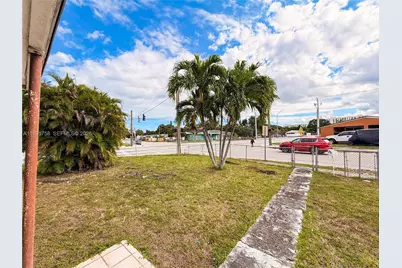 3201 NW 83rd St, Miami, FL 33147 - Photo 29