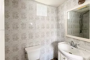 3201 NW 83rd St, Miami, FL 33147 - Photo 17