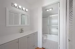 1300 NE Miami Gardens Dr, Miami, FL 33179 - Photo 19