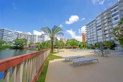 1300 NE Miami Gardens Dr #820E, Miami, FL 33179 - Photo 29