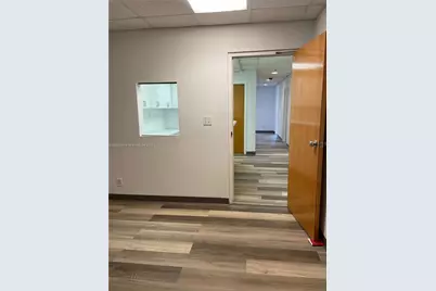 410 W 41st St #406, Miami Beach, FL 33140 - Photo 3