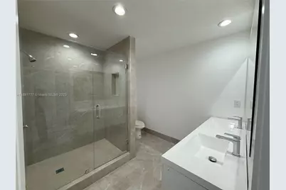 3030 NE 42nd St, Fort Lauderdale, FL 33308 - Photo 29