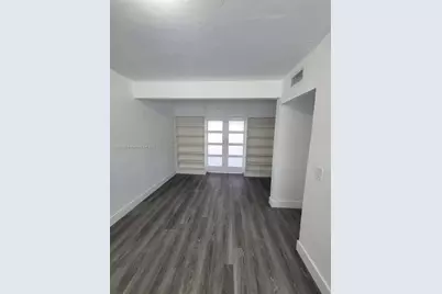 7435 Byron Ave, Miami Beach, FL 33141 - Photo 9