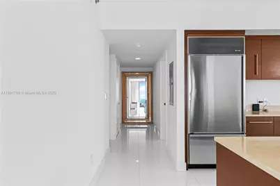 485 Brickell Ave #4410, Miami, FL 33131 - Photo 17